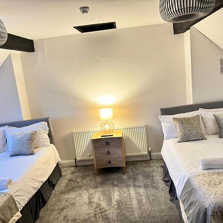 Shm Stays Solihull Hs2 Nec Airport Nr M6 M40 M42 Great For Long & Short Stays 15 Min Walk To Train Station 5 Min Drive To Town Centre Outside Bus Stops & Supermarket Free Parking Bagian luar foto